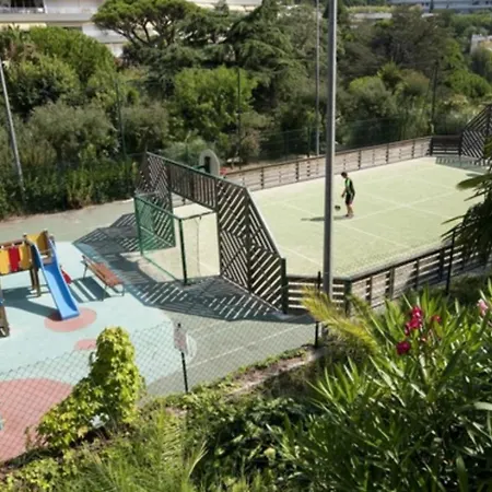 With Ac Terrace Sea View Swimming Pool Parking -benakey *