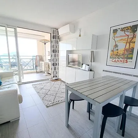 With Ac Terrace Sea View Swimming Pool Parking -benakey *