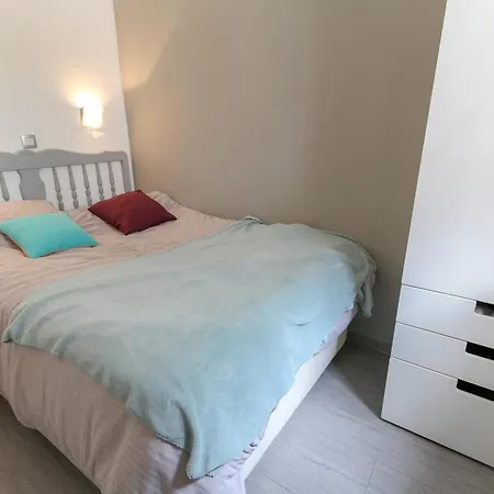 Apartment With Ac Terrace Sea View Swimming Pool Parking -benakey