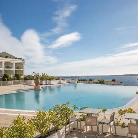With Ac Terrace Sea View Swimming Pool Parking -benakey * Cannes