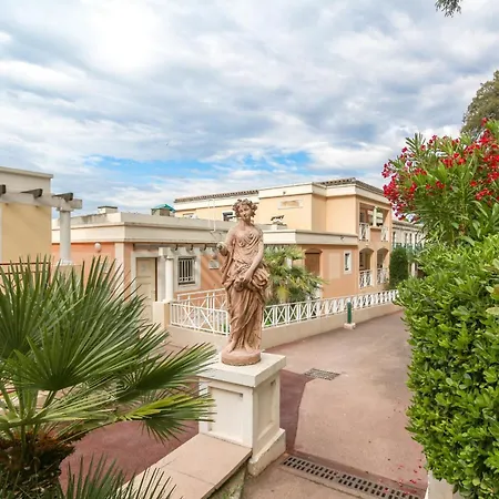 Apartment With Ac Terrace Sea View Swimming Pool Parking -benakey *